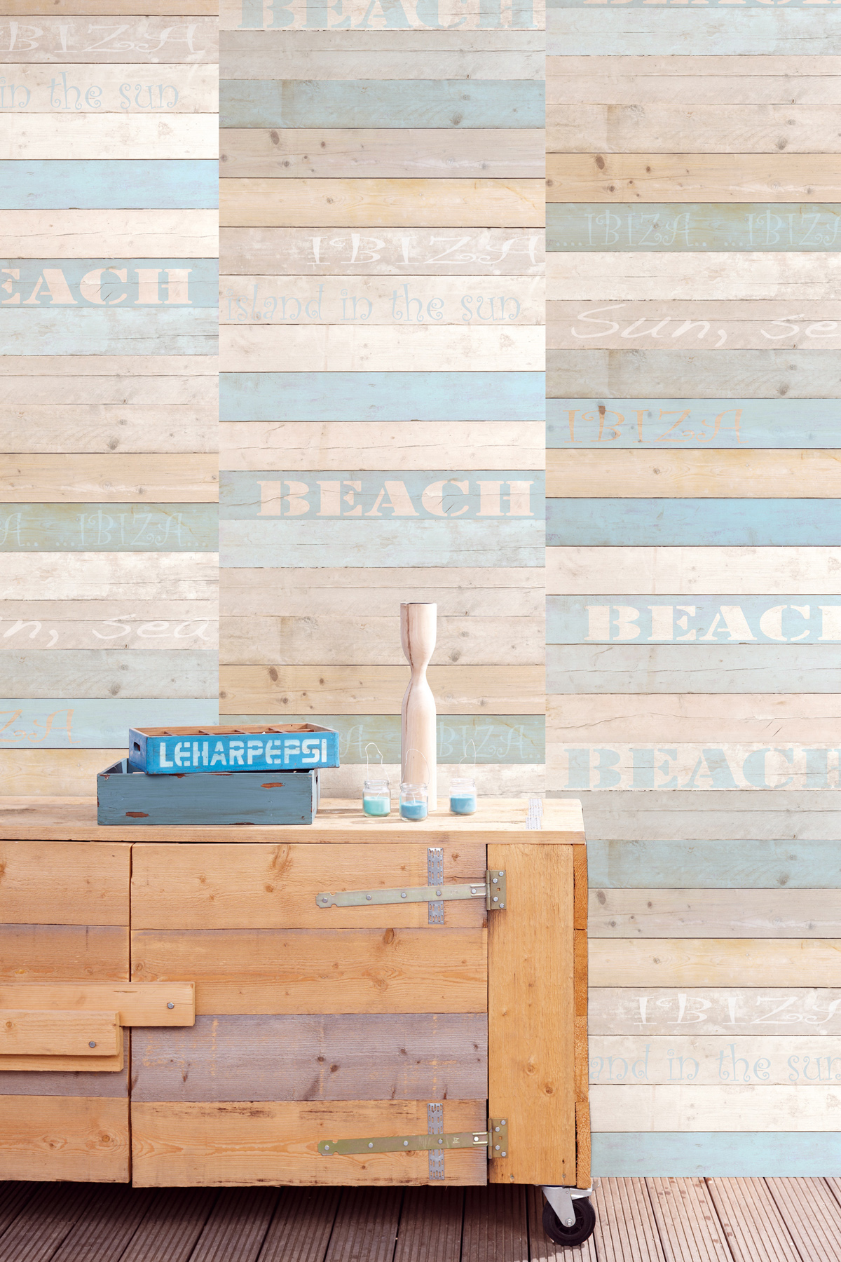 Chic Beach Wood Wallpaper Mural Gives Your Walls a Fresh Look 